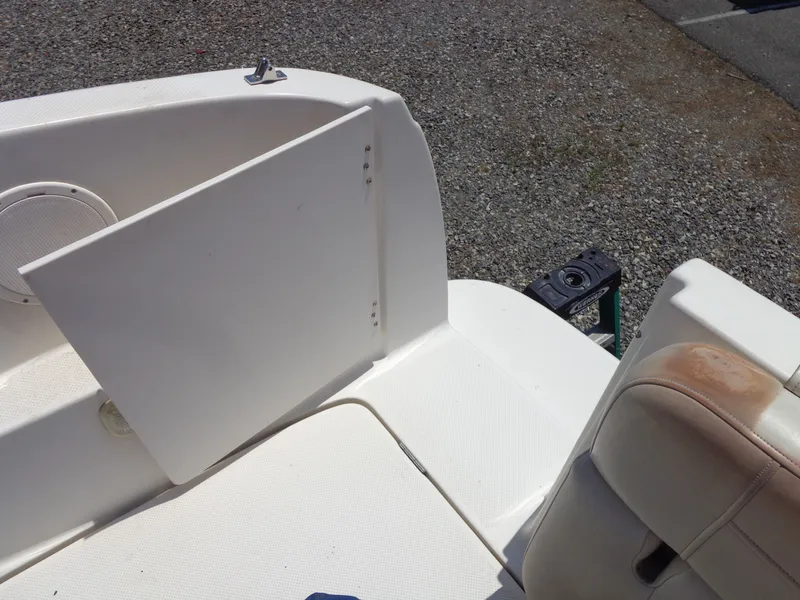 Slide: The Image of Bayliner 245 Cruiser 2007 - 19