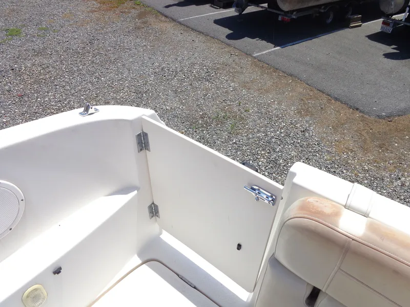 Slide: The Image of Bayliner 245 Cruiser 2007 - 20