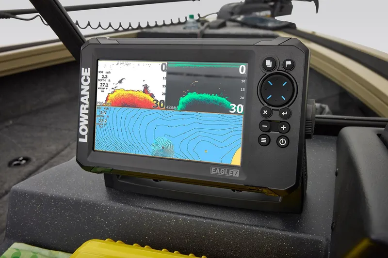 Slide: The Image of Tracker Targa V-18 Combo 2026 - 32