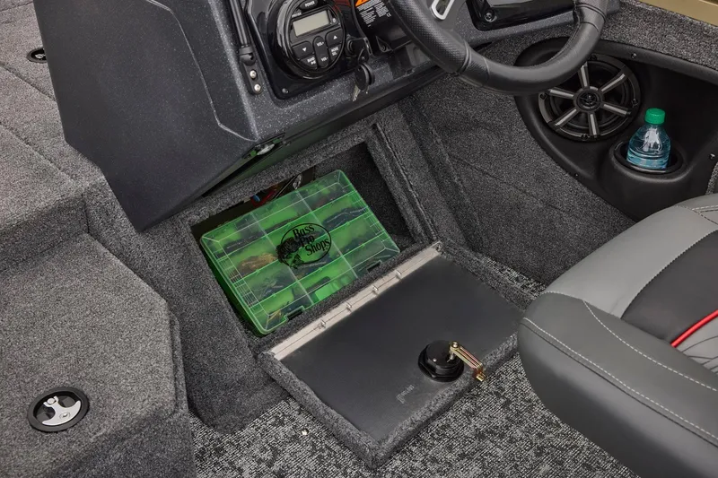 Slide: The Image of Tracker Targa V-18 Combo 2026 - 34