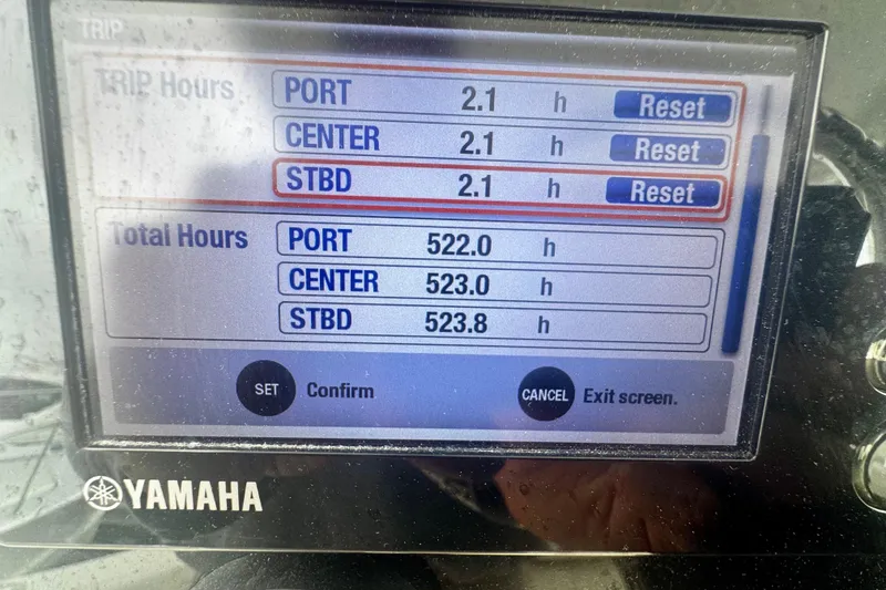 Slide: The Image of Yamaha engine display showing trip and total hours for Stamas 390 Tarpon, 2017 model. - 9