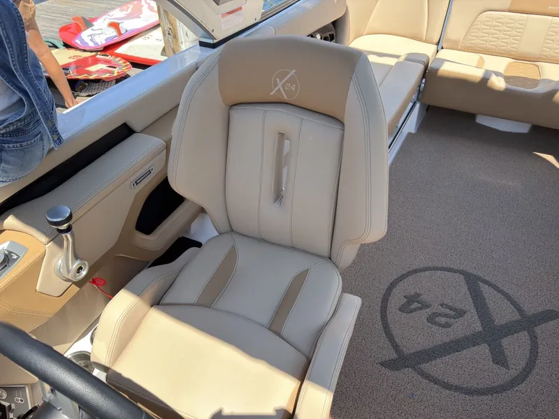 Slide: The Image of MasterCraft X24 2025 - 16