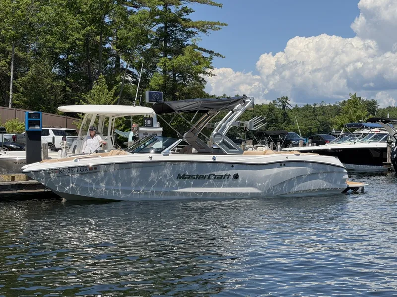 The Image of MasterCraft X24 2025 - 1