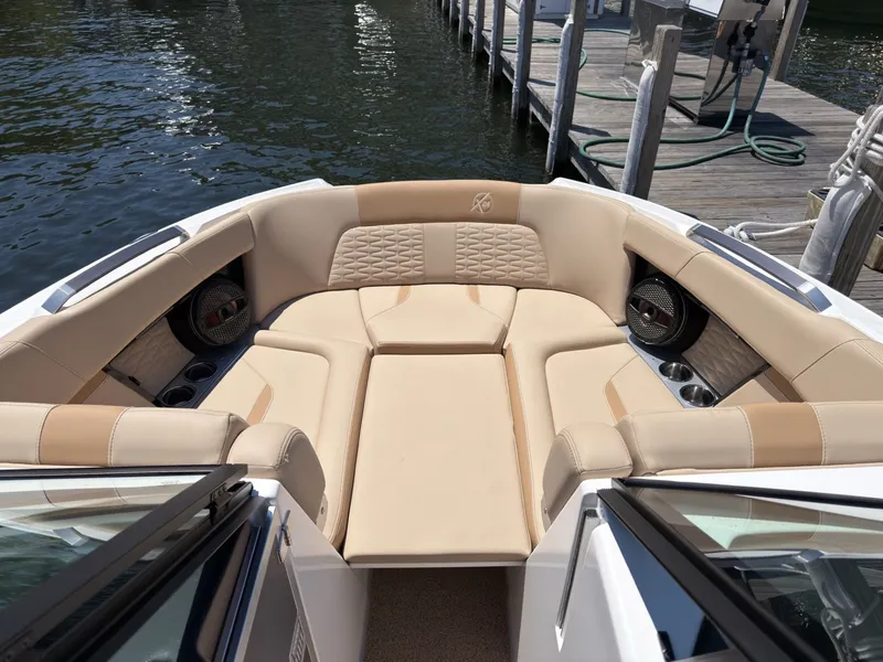 Slide: The Image of MasterCraft X24 2025 - 19