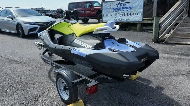 Slide: The Image of Sea-Doo Spark for 3 2024 - 3