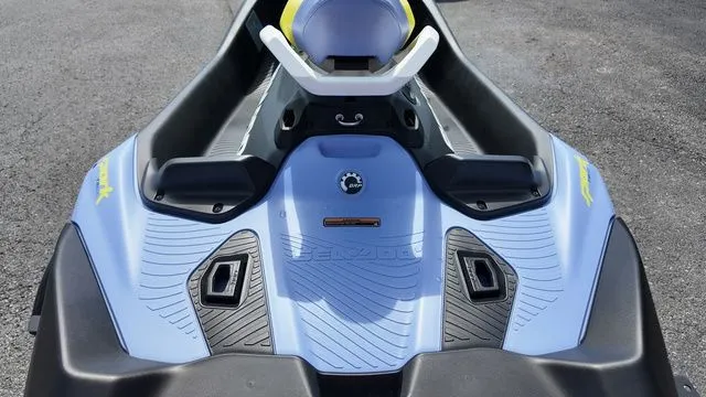 Slide: The Image of Sea-Doo Spark for 3 2024 - 10