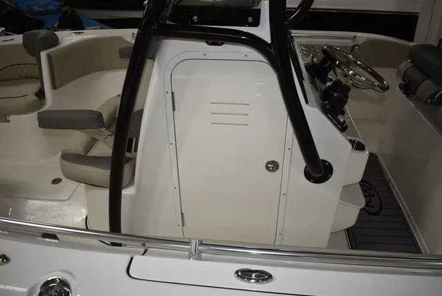 Slide: The Image of Key West Boats 263 FS 2026 - 18