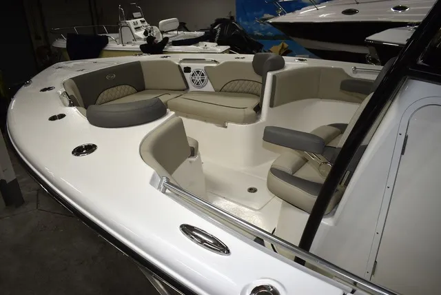 Slide: The Image of Key West Boats 263 FS 2026 - 19