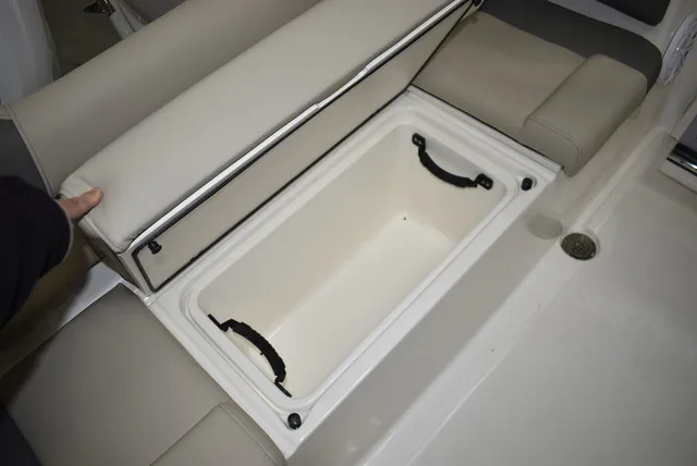Slide: The Image of Key West Boats 263 FS 2026 - 36