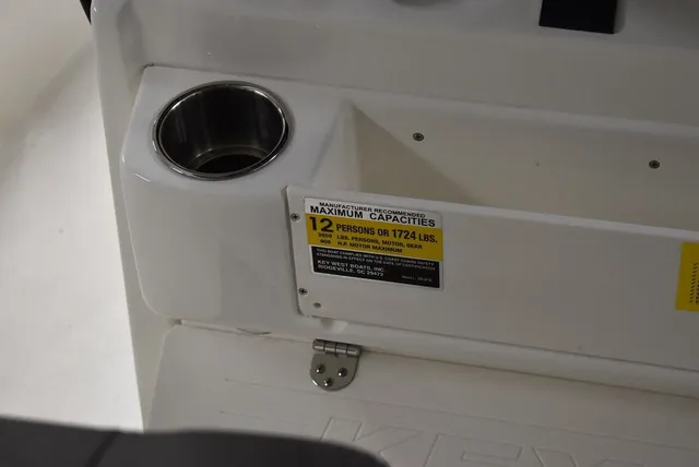 Slide: The Image of Key West Boats 263 FS 2026 - 46