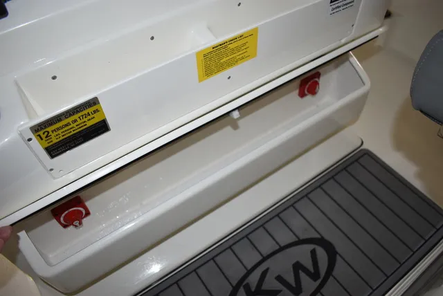 Slide: The Image of Key West Boats 263 FS 2026 - 60