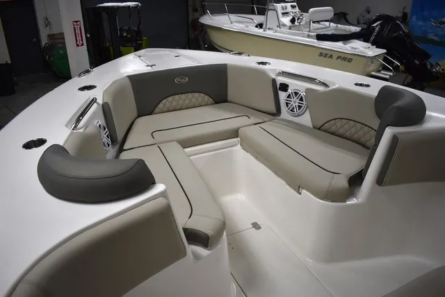 Slide: The Image of Key West Boats 263 FS 2026 - 61
