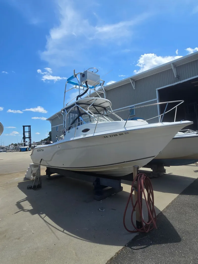 Slide: The Image of Sea Fox 236 WA with second station - 1
