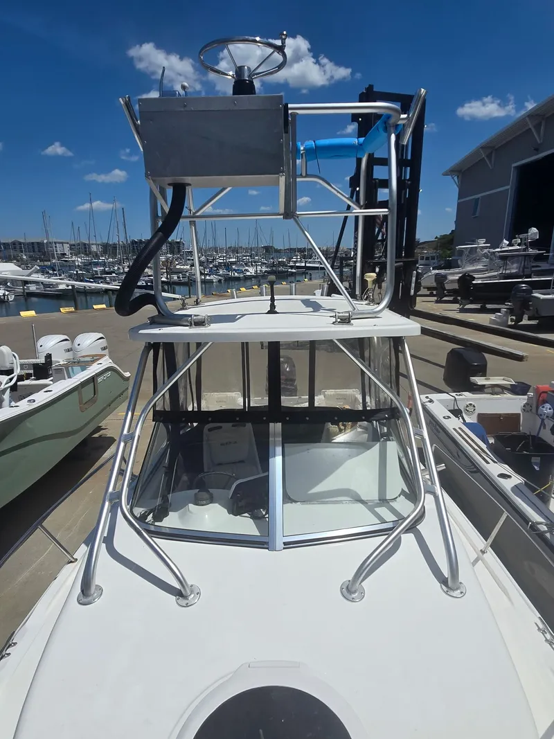 Slide: The Image of Sea Fox 236 WA with second station - 4