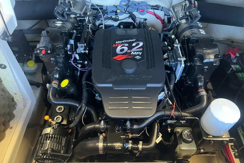 Slide: The Image of A MerCruiser 6.2 MPI engine in a 2004 Sea Ray 270 Sundeck boat. - 18