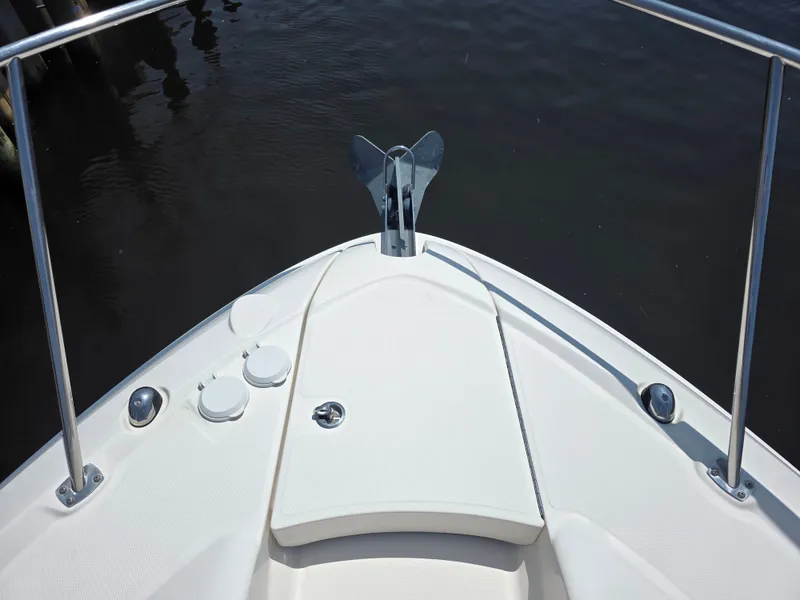 Slide: The Image of Sea Ray Sundancer 350 Coupe 2017 - 7
