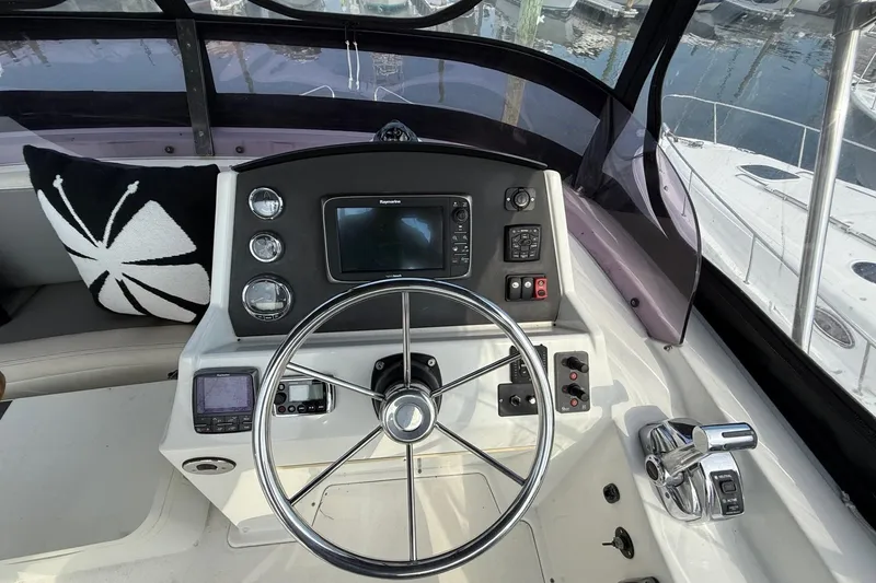 Slide: The Image of Beneteau Swift Trawler 34 - 6