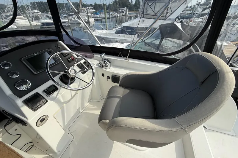 Slide: The Image of Beneteau Swift Trawler 34 - 5