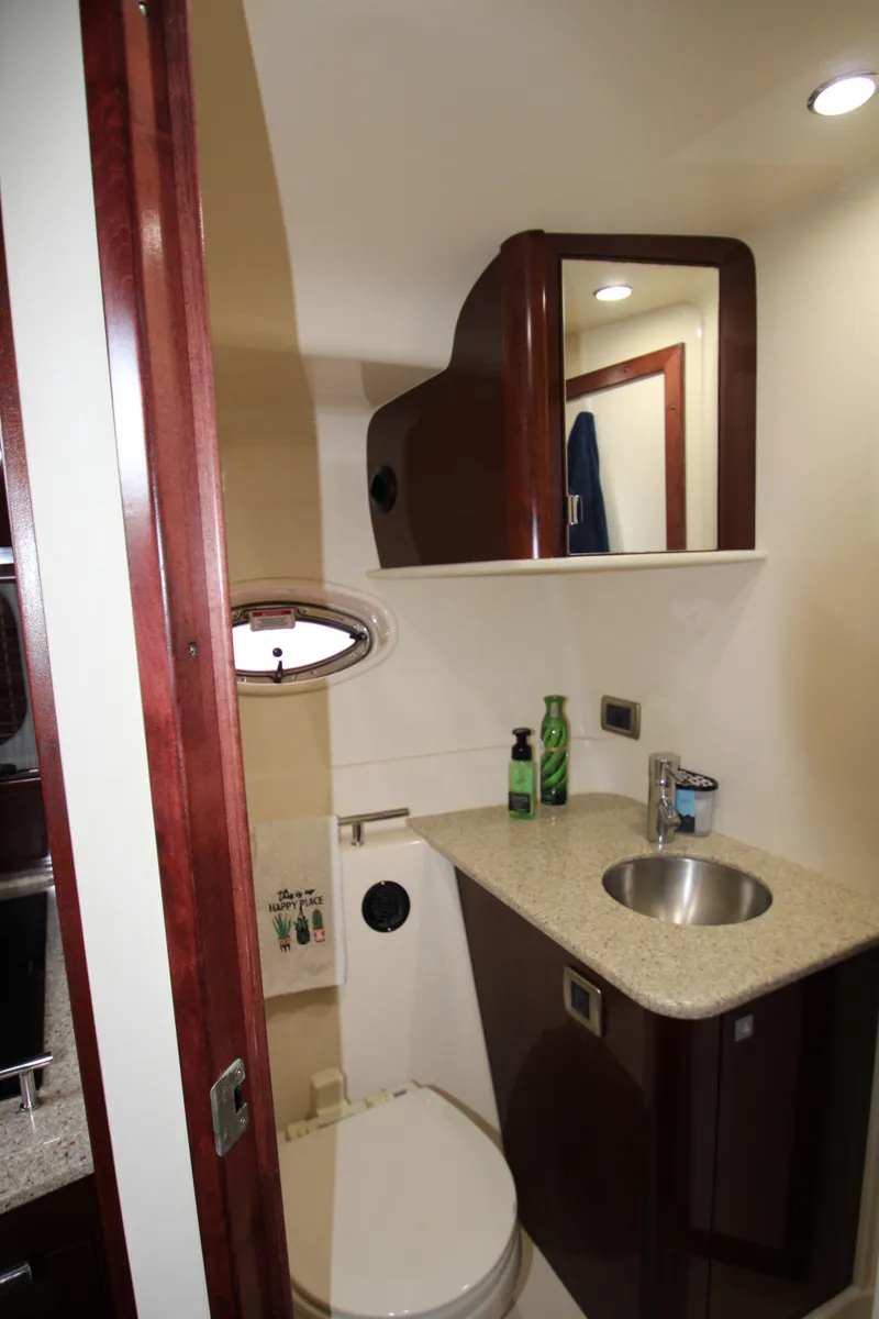 Slide: The Image of Sea Ray 38 Sundancer 2008 - 81
