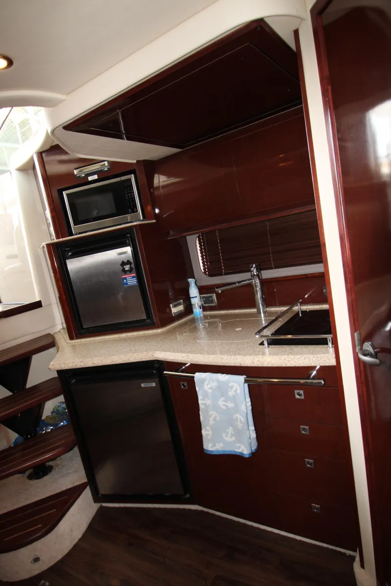 Slide: The Image of Sea Ray 38 Sundancer 2008 - 73