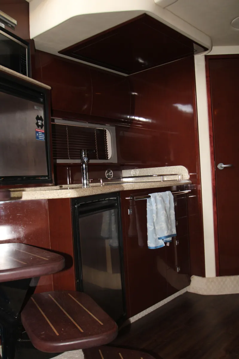 Slide: The Image of Sea Ray 38 Sundancer 2008 - 85