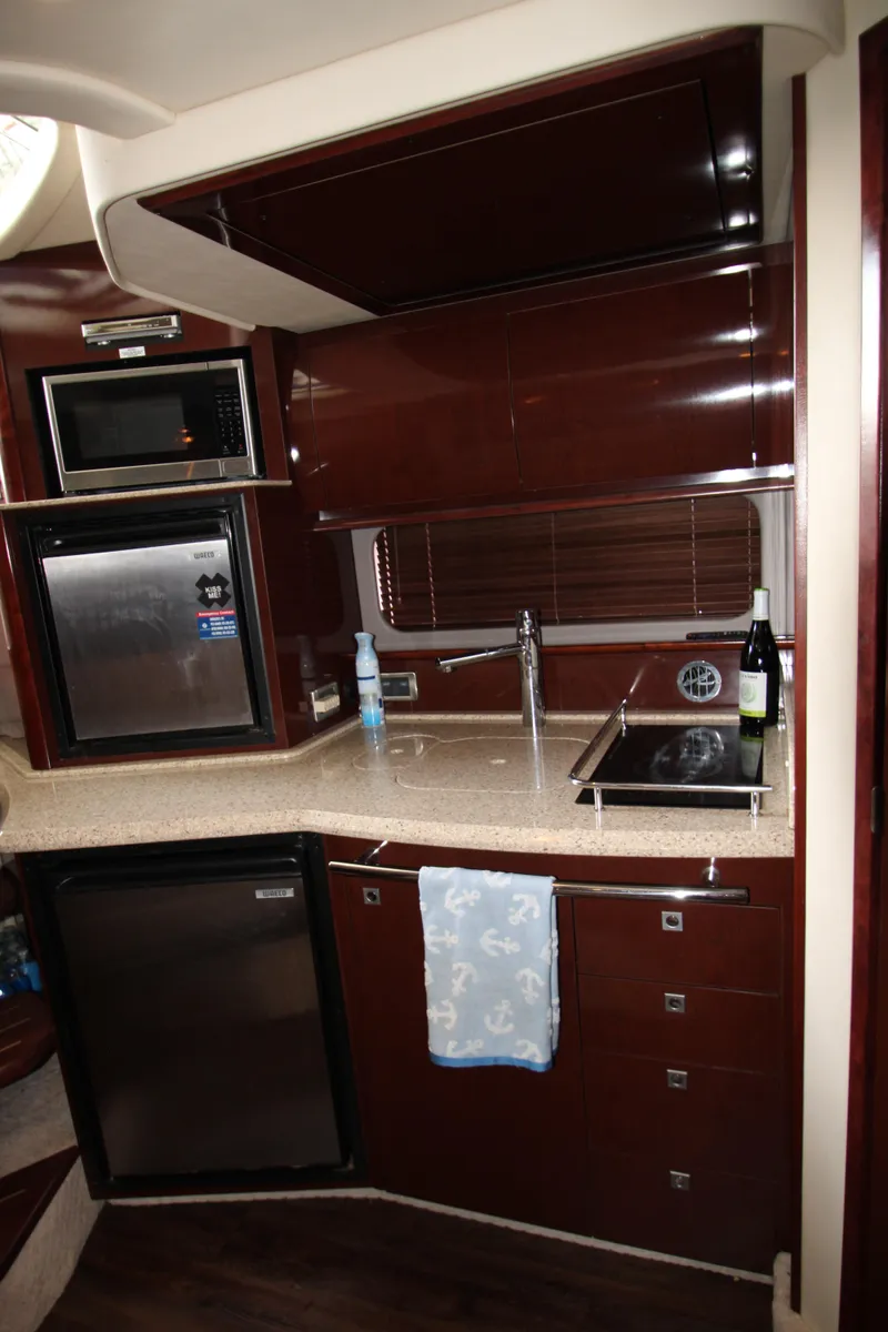 Slide: The Image of Sea Ray 38 Sundancer 2008 - 74