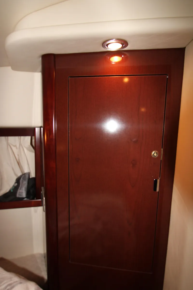 Slide: The Image of Sea Ray 38 Sundancer 2008 - 80