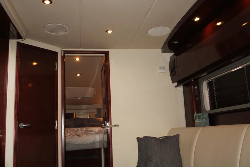 Slide: The Image of Sea Ray 38 Sundancer 2008 - 51