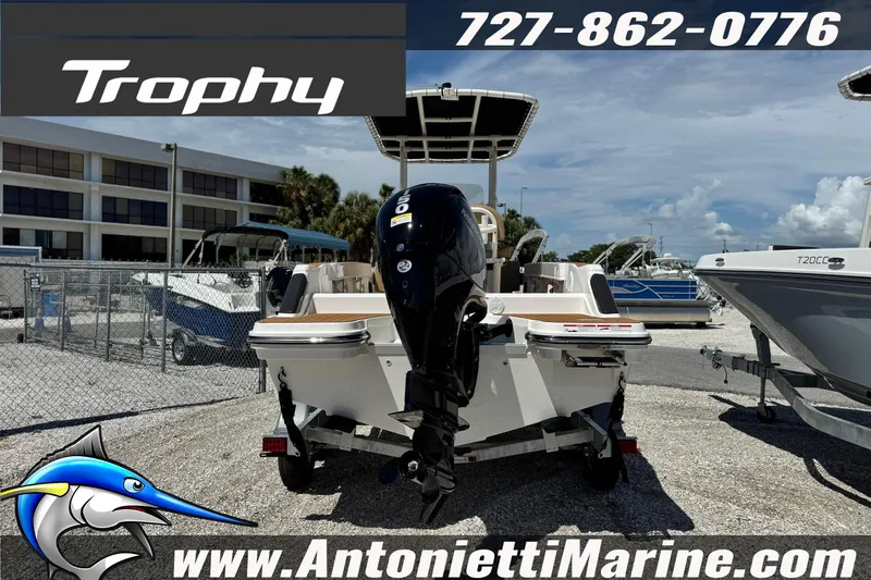 Slide: The Image of 2026 Bayliner Trophy T20CC boat displayed at Antonietti Marine dealership. - 4