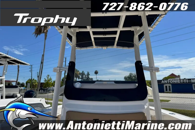 Slide: The Image of 2026 Bayliner Trophy T20CC boat displayed at Antonietti Marine dealership. - 29