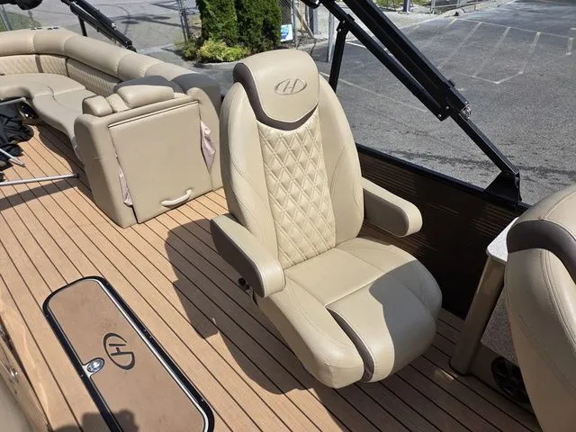 Slide: The Image of Harris Sunliner 240 3-25" 2018 - 19