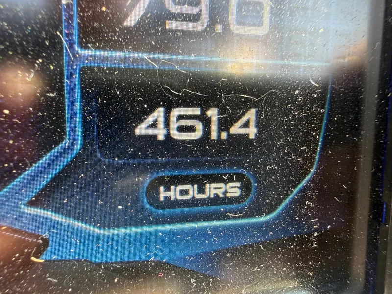 Slide: The Image of The image shows a display with 461.4 operating hours. - 49