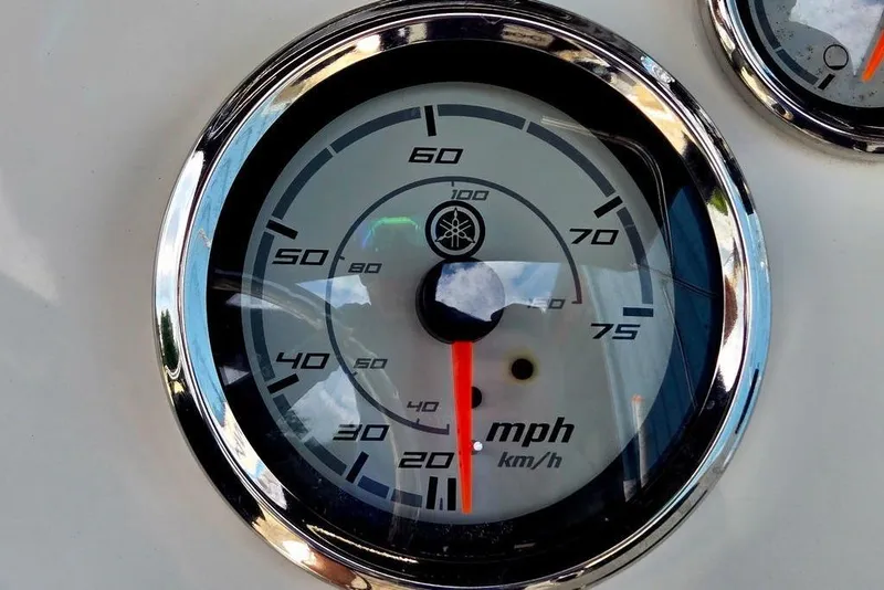 Slide: The Image of Speedometer of 2023 Key West 188 Bay Reef boat, displaying speed in mph and km/h. - 34