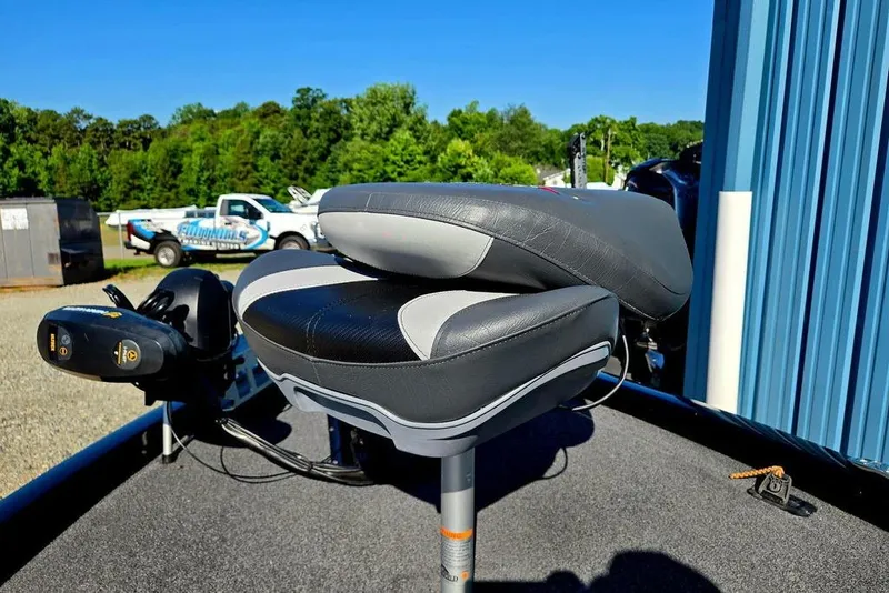 Slide: The Image of 2022 Vexus AVX1980 boat seat with control panel, outdoors. - 16