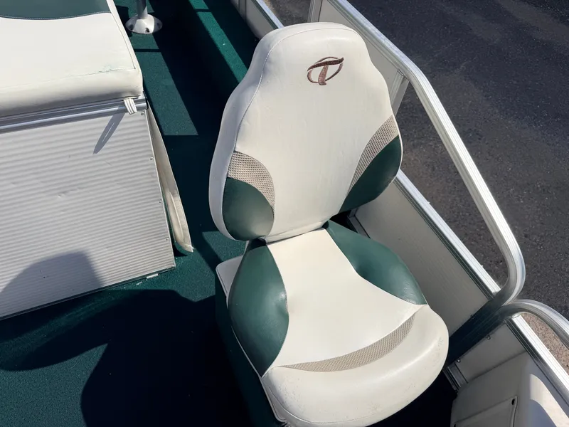 Slide: The Image of Tahoe 22 Fish N Fun & 2021-90HP Mercury 4Stroke EFI 2008 - 54
