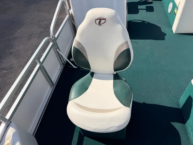 Slide: The Image of Tahoe 22 Fish N Fun & 2021-90HP Mercury 4Stroke EFI 2008 - 19