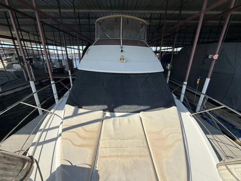 Slide: The Image of Carver Yachts 33SS 2005 - 14