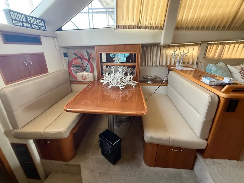Slide: The Image of Carver Yachts 33SS 2005 - 27