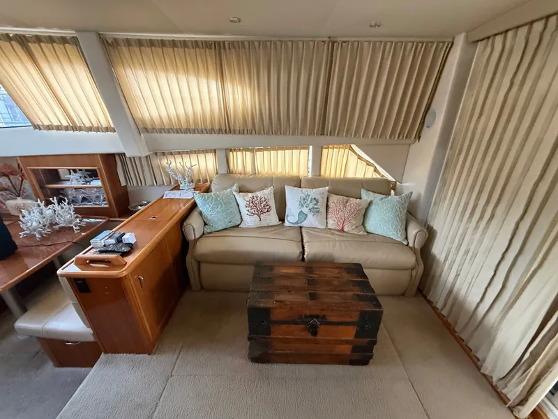 Slide: The Image of Carver Yachts 33SS 2005 - 24