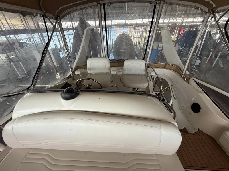 Slide: The Image of Carver Yachts 33SS 2005 - 16