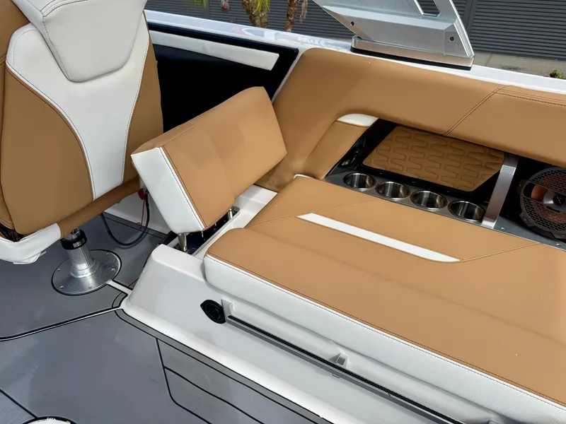 Slide: The Image of MasterCraft X22 2020 - 23