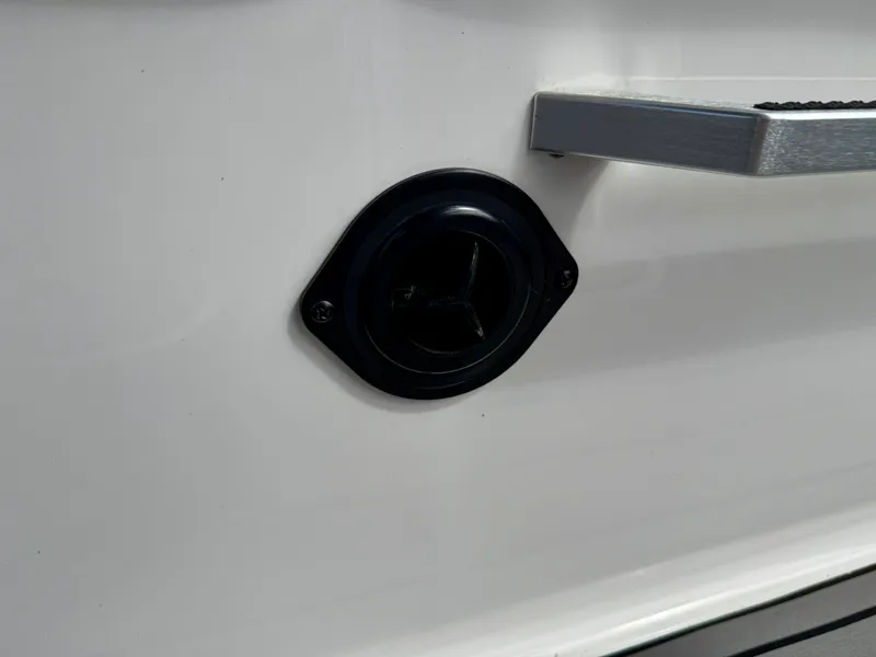 Slide: The Image of MasterCraft X22 2020 - 21