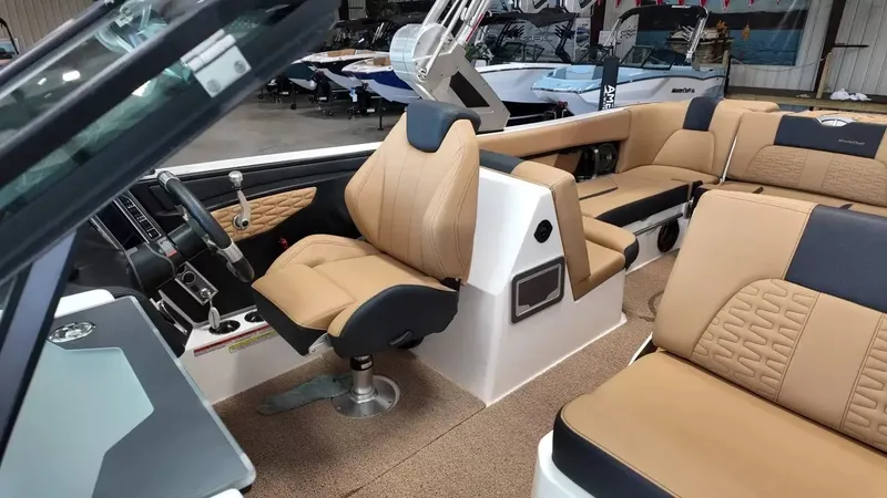Slide: The Image of MasterCraft X26 2022 - 37