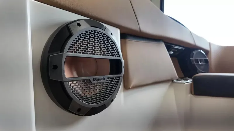 Slide: The Image of MasterCraft X26 2022 - 26
