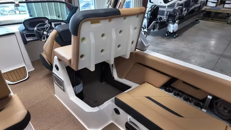 Slide: The Image of MasterCraft X26 2022 - 56