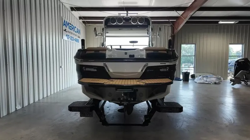 Slide: The Image of MasterCraft X26 2022 - 7