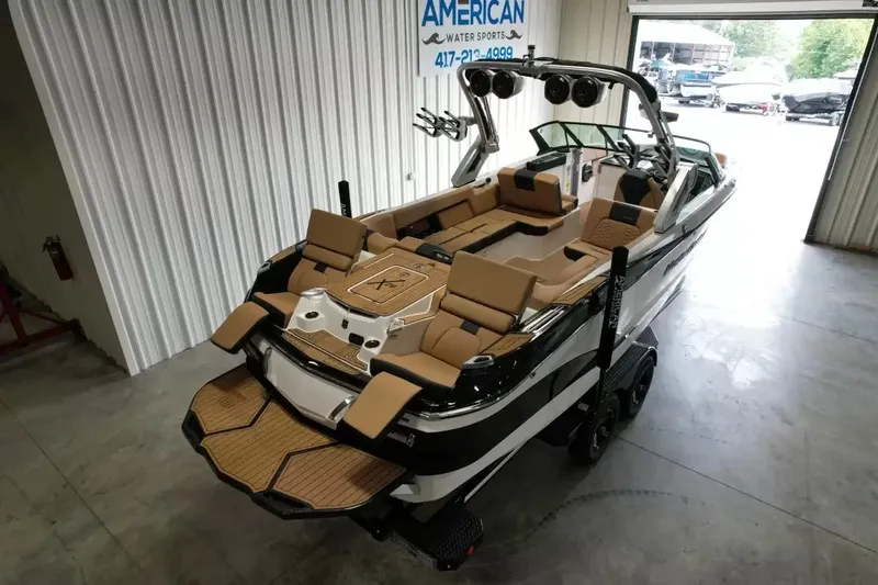 Slide: The Image of MasterCraft X26 2022 - 5