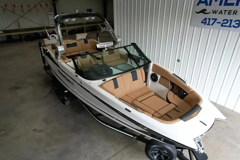 Slide: The Image of MasterCraft X26 2022 - 19