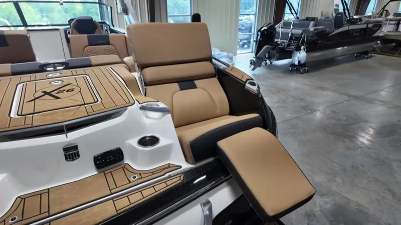 Slide: The Image of MasterCraft X26 2022 - 72