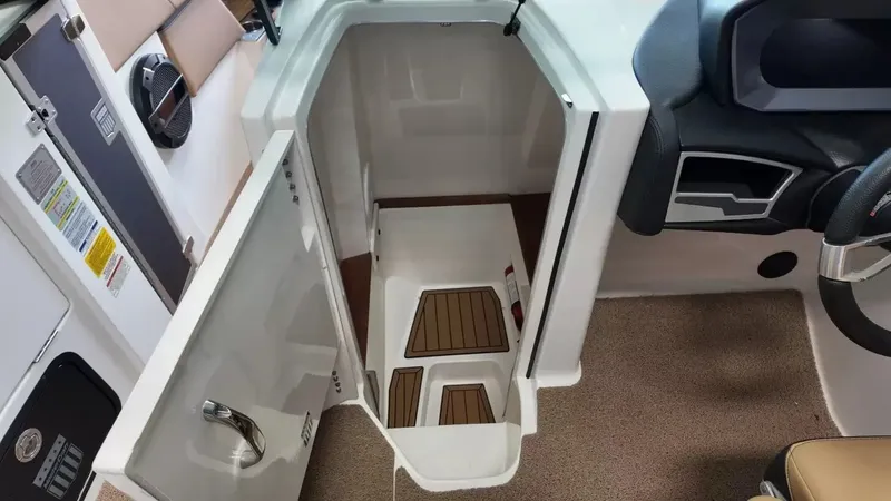 Slide: The Image of MasterCraft X26 2022 - 34